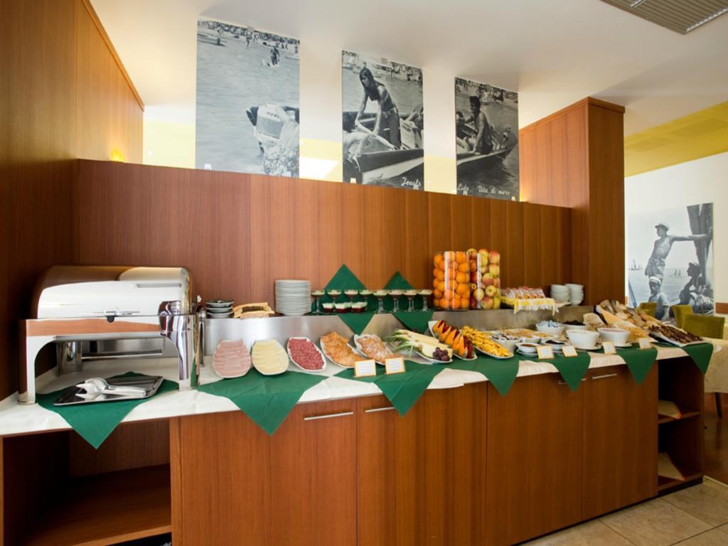Hotel Vienna Jesolo Extérieur photo