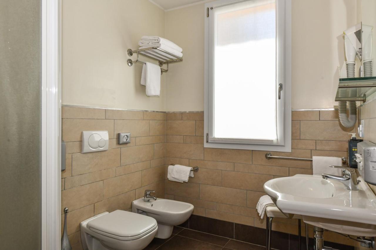 Hotel Vienna Jesolo Extérieur photo