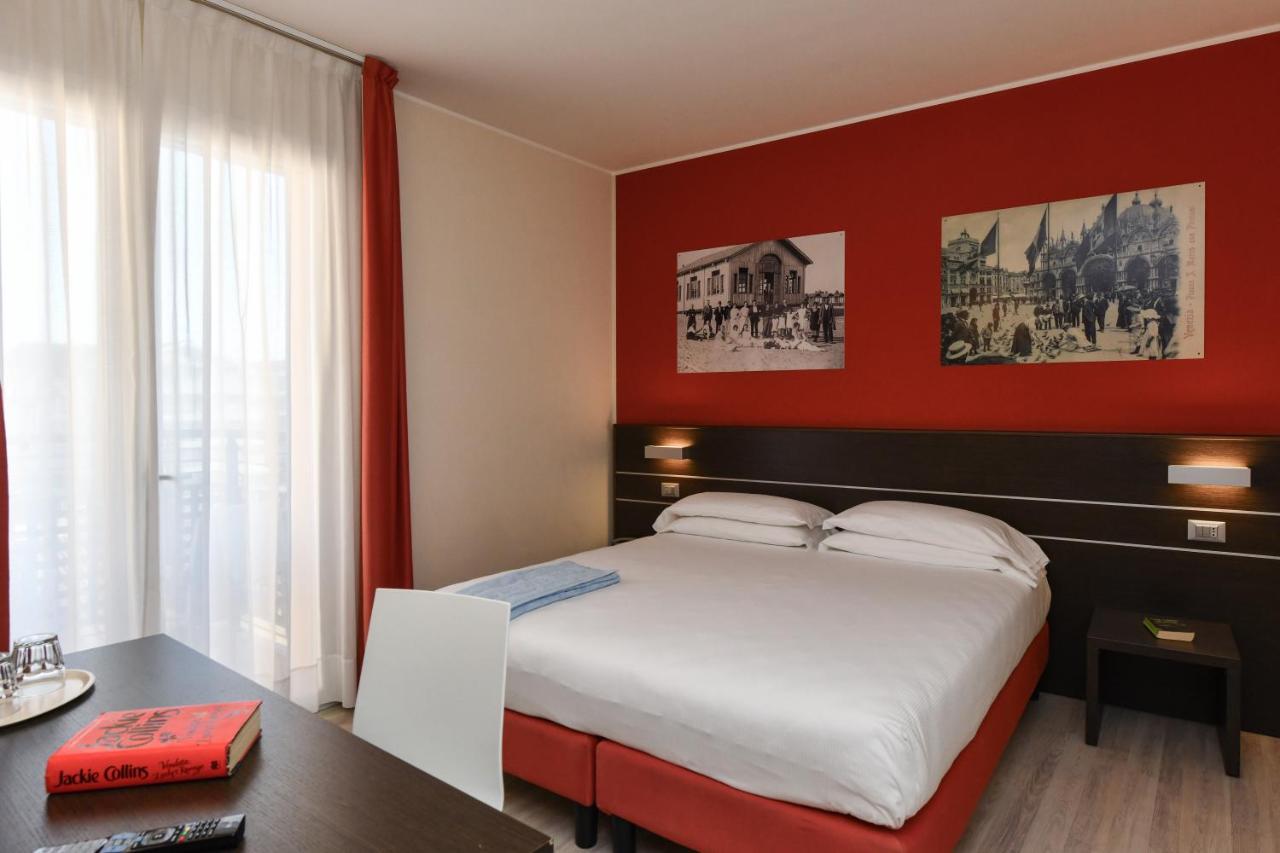 Hotel Vienna Jesolo Extérieur photo