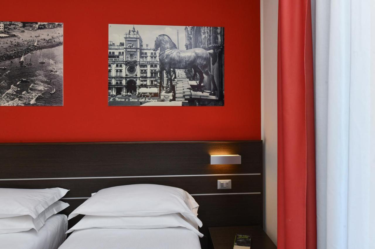 Hotel Vienna Jesolo Extérieur photo