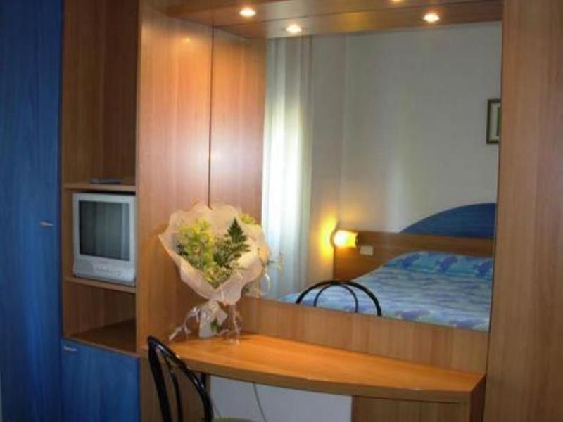 Hotel Vienna Jesolo Extérieur photo