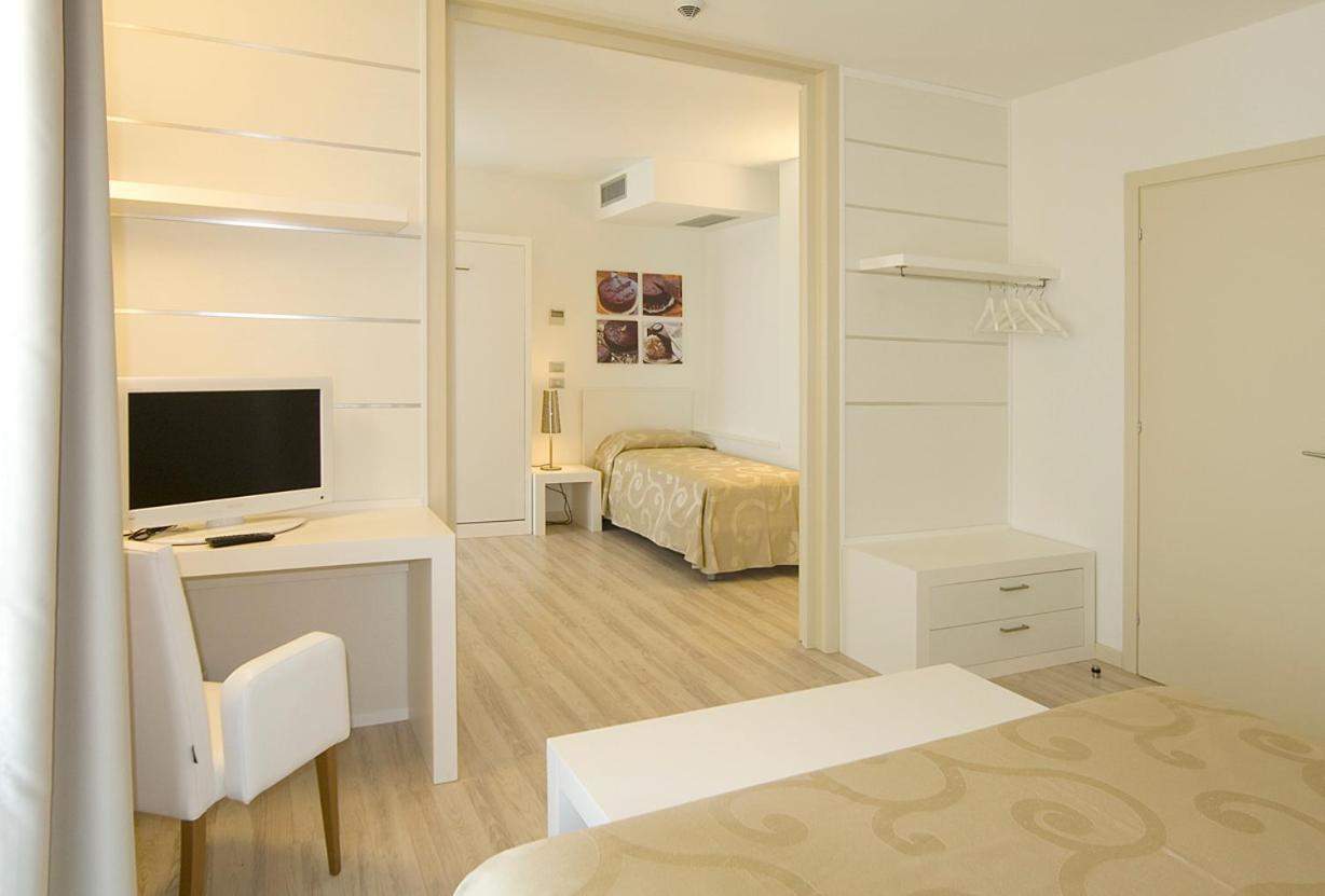 Hotel Vienna Jesolo Extérieur photo