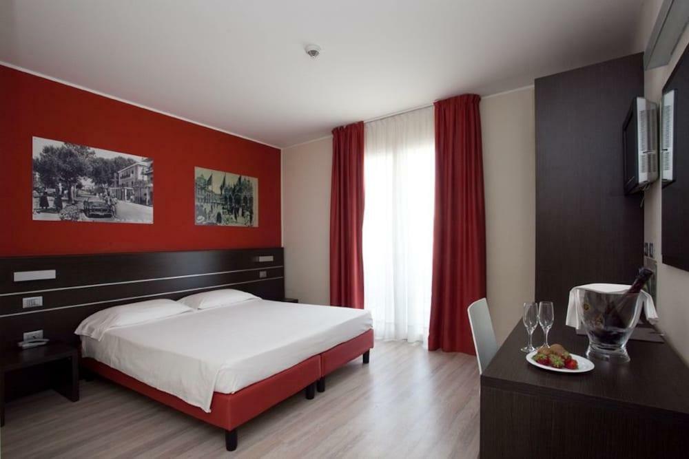 Hotel Vienna Jesolo Extérieur photo